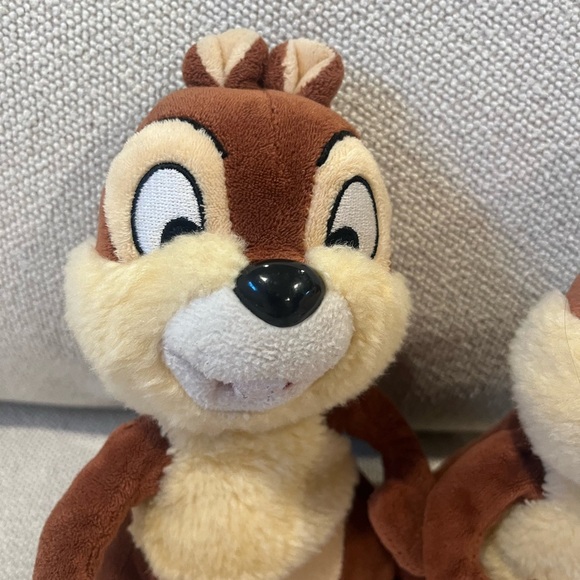 Disney Parks Chip and Dale Chipmunk Best Friends 9" Plush Animal Figure Set Of 2 - Picture 2 of 6